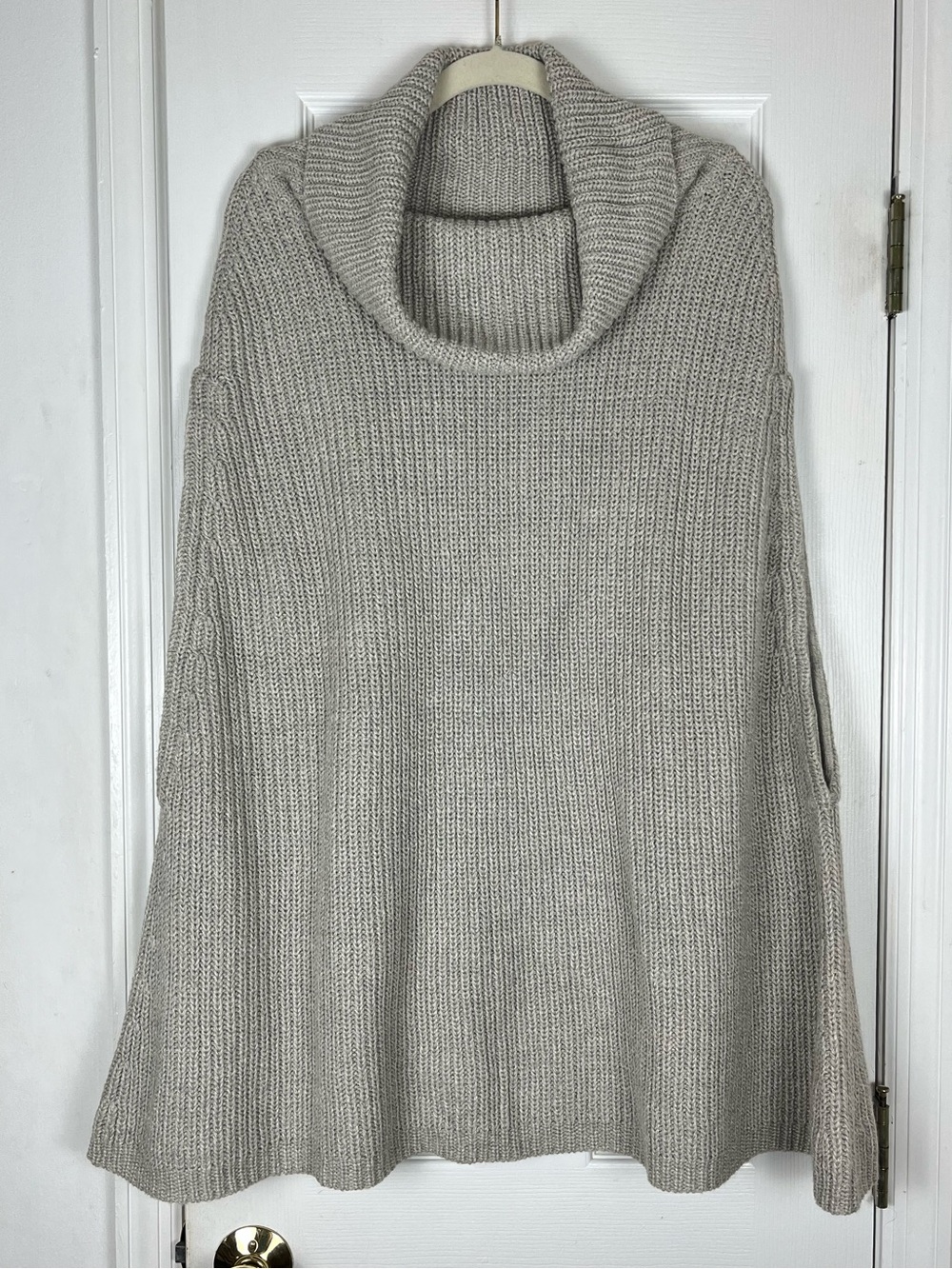 Liz Lange Tan Chunk Knit Poncho Cowl Neck Cape Sweater 2X/3X